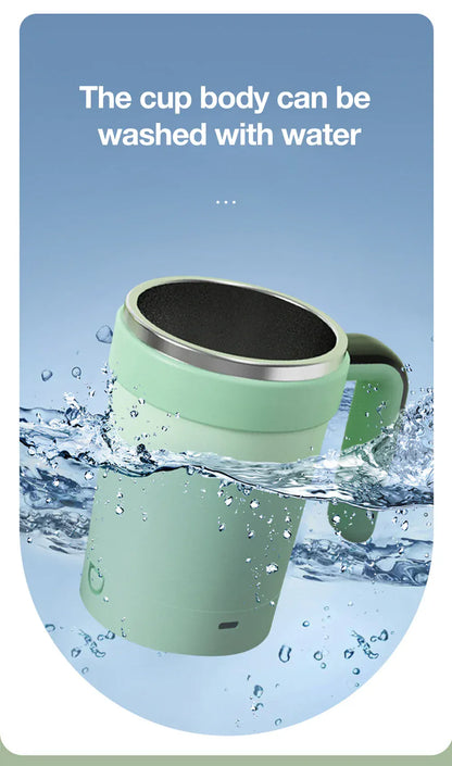 Green mug with water splashes on a blue background